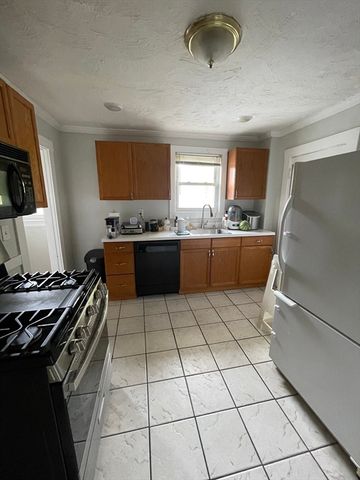 29-31 Bradford St 31, Watertown, MA 02472