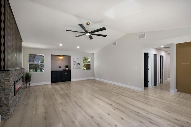 1411 70TH STREET NW, Bradenton, FL 34209
