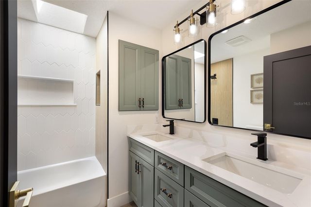 1411 70TH STREET NW, Bradenton, FL 34209