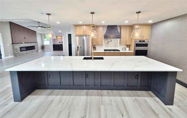 1411 70TH STREET NW, Bradenton, FL 34209