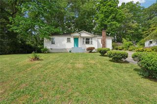 6300 Sweetbriar Drive SW, Mableton, GA 30126