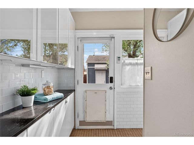 3056 N York St, Denver, CO 80205