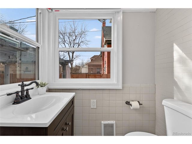 3056 N York St, Denver, CO 80205