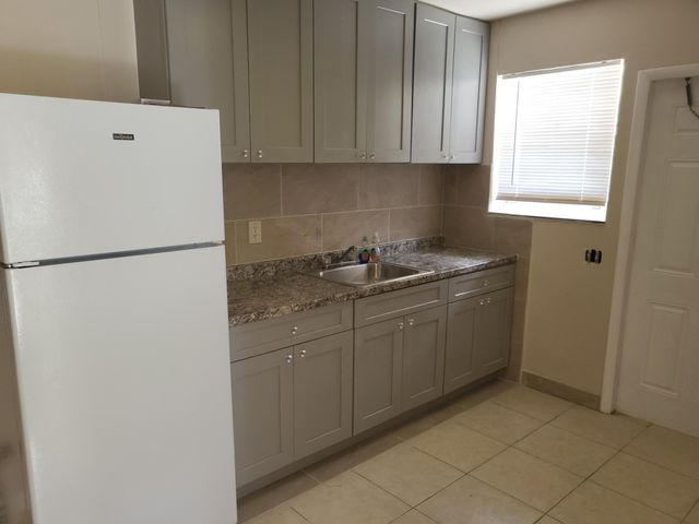 224 N 57th Avenue 1-3, Hollywood, FL 33021