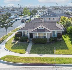 13719 S San Pedro, Los Angeles, CA 90061