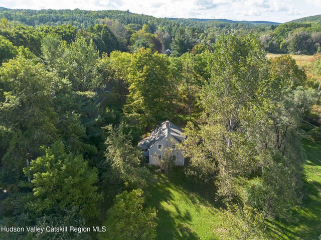 861 Snydertown Road, Craryville, NY 12521