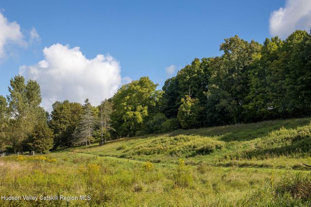 861 Snydertown Road, Craryville, NY 12521