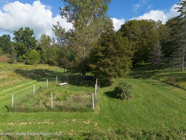 861 Snydertown Road, Craryville, NY 12521