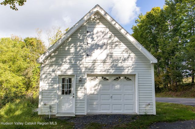 861 Snydertown Road, Craryville, NY 12521