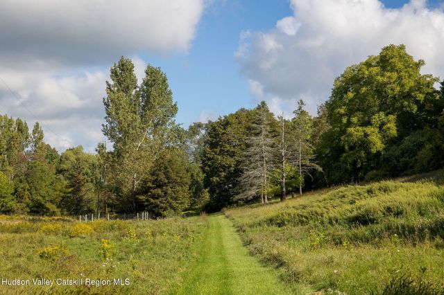 861 Snydertown Road, Craryville, NY 12521