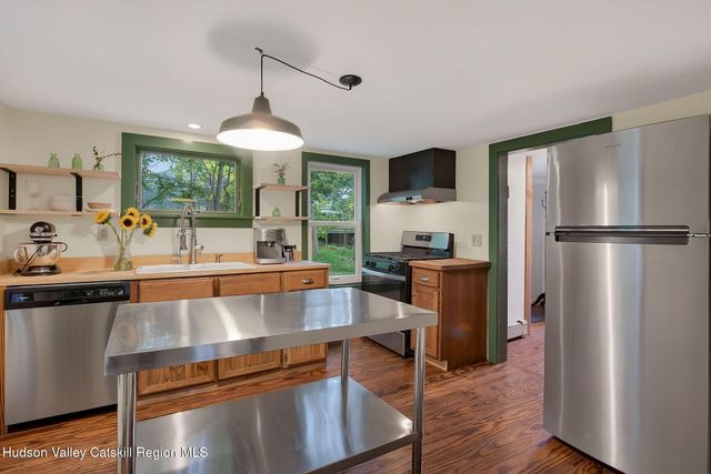 861 Snydertown Road, Craryville, NY 12521