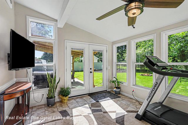 12119 Sanders Drive, Freeland, MI 48623