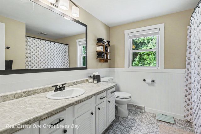 12119 Sanders Drive, Freeland, MI 48623