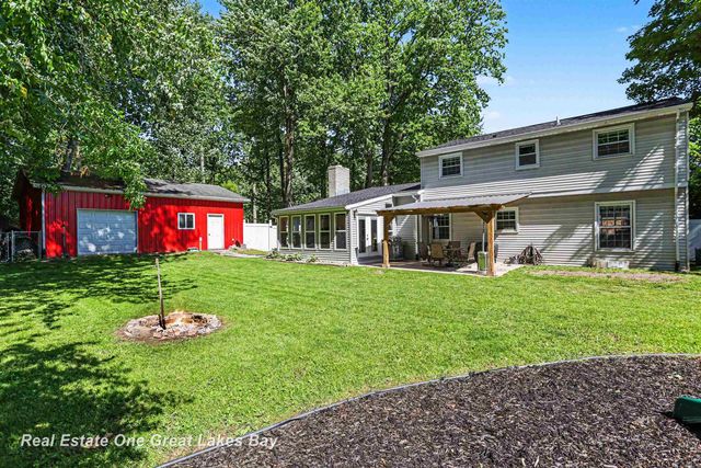 12119 Sanders Drive, Freeland, MI 48623