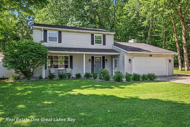 12119 Sanders Drive, Freeland, MI 48623