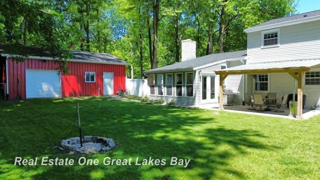 12119 Sanders Drive, Freeland, MI 48623