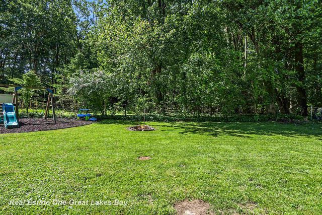 12119 Sanders Drive, Freeland, MI 48623