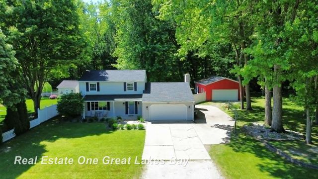 12119 Sanders Drive, Freeland, MI 48623