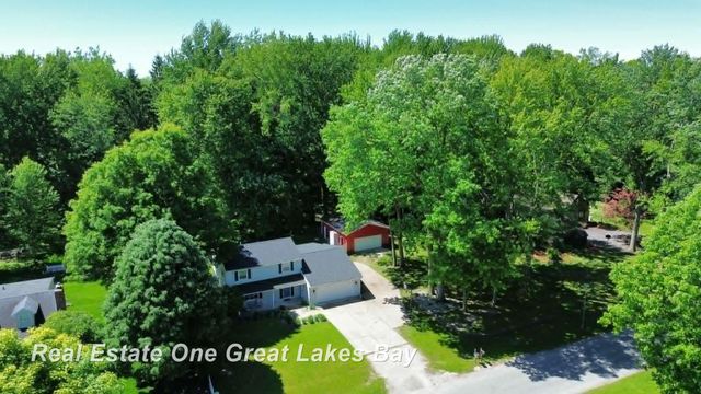 12119 Sanders Drive, Freeland, MI 48623