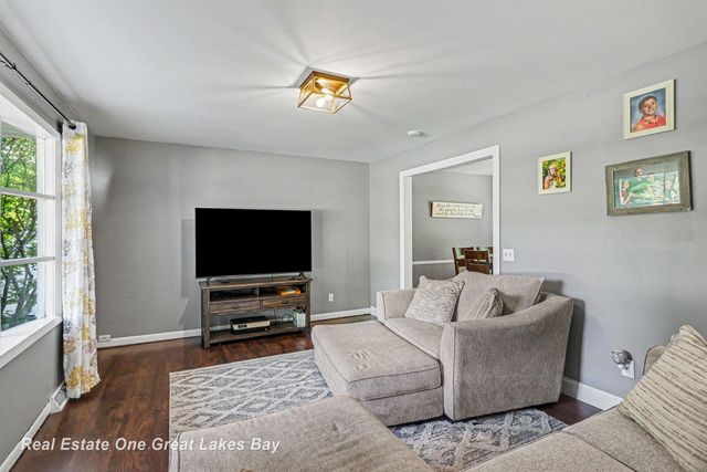 12119 Sanders Drive, Freeland, MI 48623