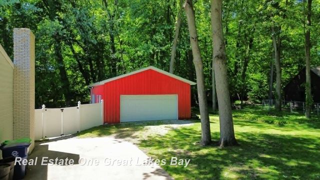 12119 Sanders Drive, Freeland, MI 48623
