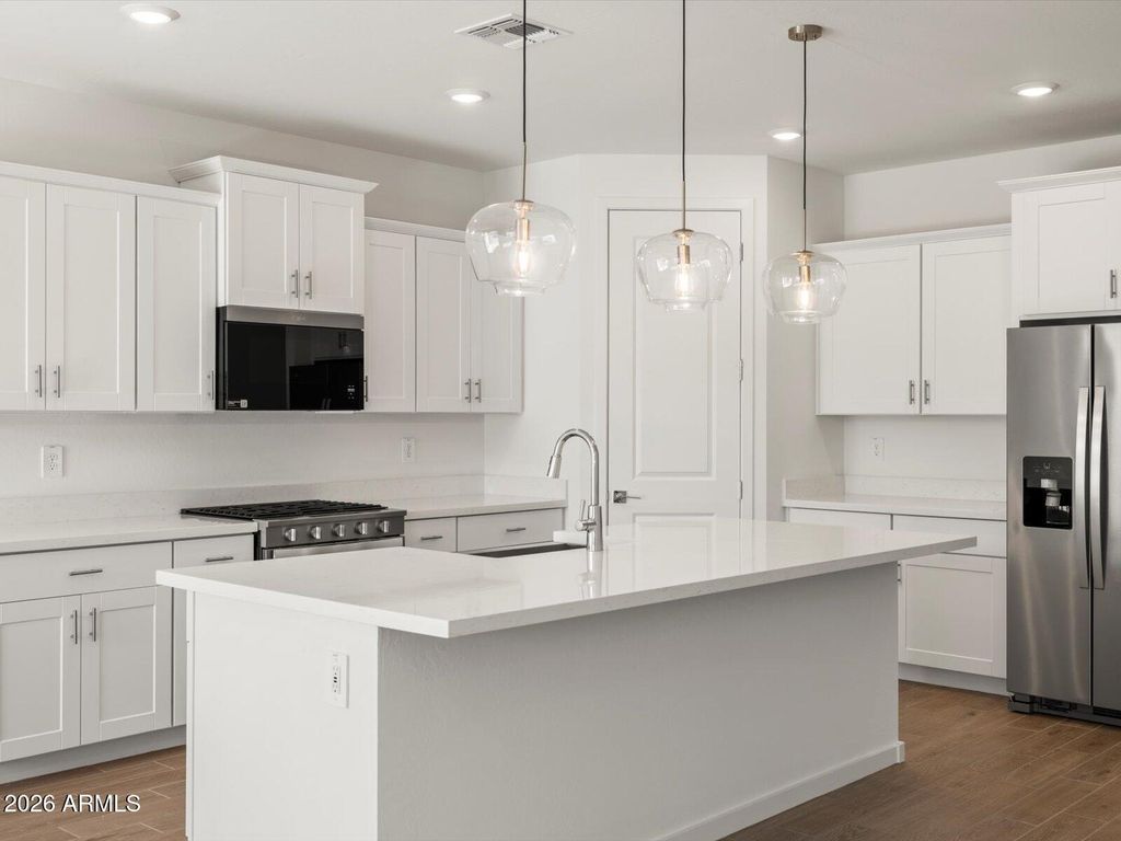 22668 W PONTIAC Drive, Surprise, AZ 85387