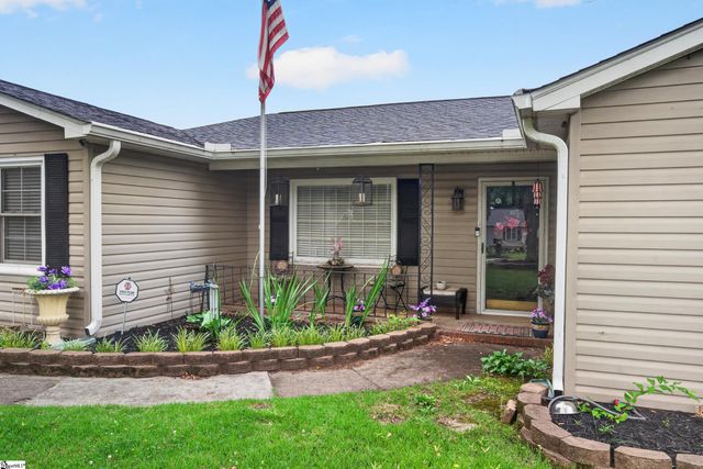 106 Baldwin Circle, Mauldin, SC 29662