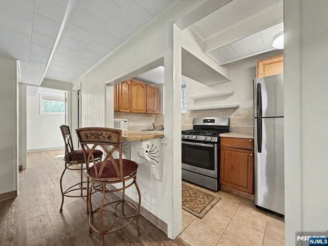 8 Martin Road, Verona, NJ 07044