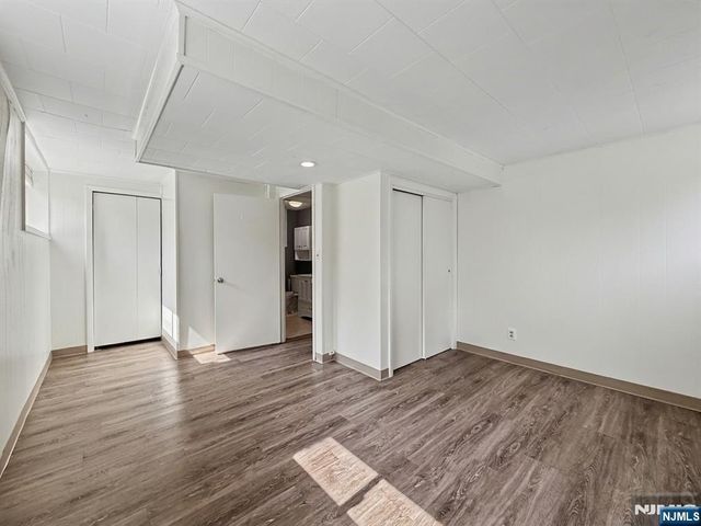 8 Martin Road, Verona, NJ 07044