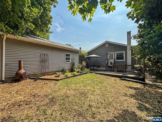 8 Martin Road, Verona, NJ 07044