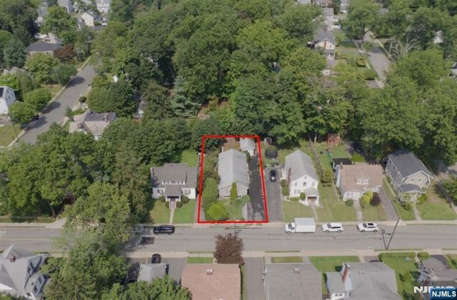 8 Martin Road, Verona, NJ 07044