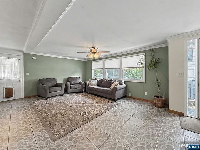 8 Martin Road, Verona, NJ 07044