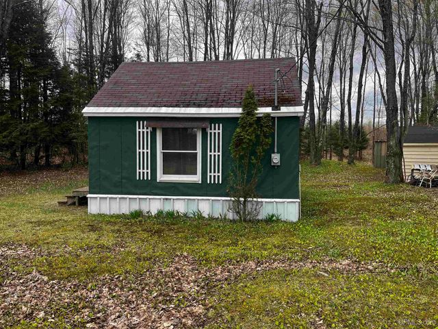 E 3946 Storm Road, Chatham, MI 49816