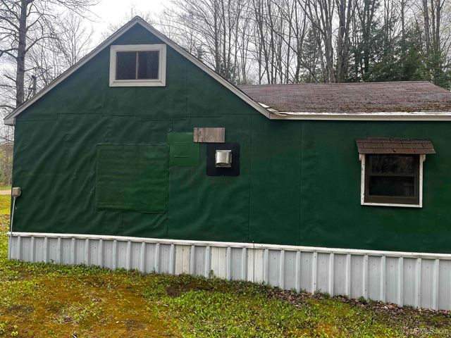 E 3946 Storm Road, Chatham, MI 49816