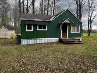 E 3946 Storm Road, Chatham, MI 49816