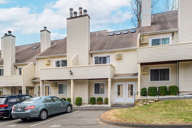 2a Jeanette Road 19, Danbury, CT 06811