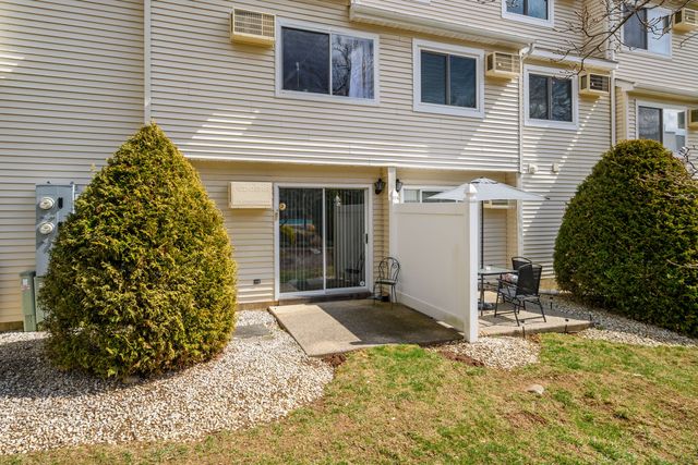 2a Jeanette Road 19, Danbury, CT 06811