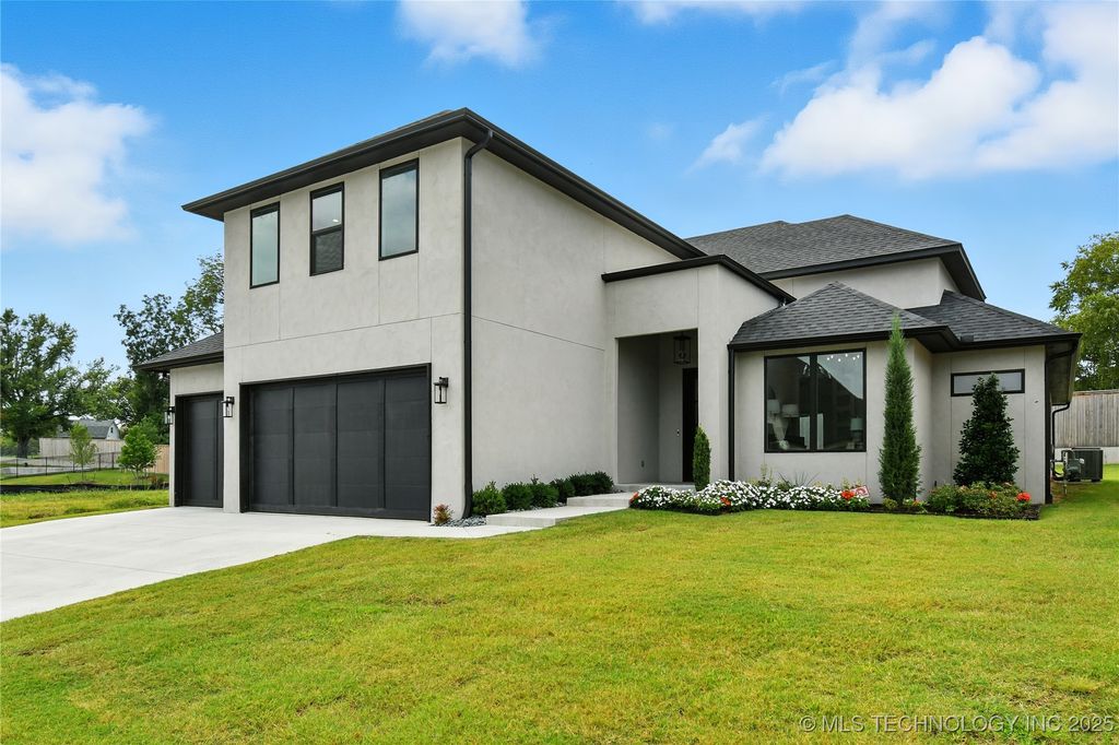 11224 S Fir Avenue W, Jenks, OK 74037