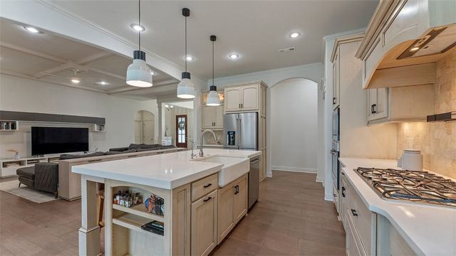 609 Hendrix Street, Bentonville, AR 72712