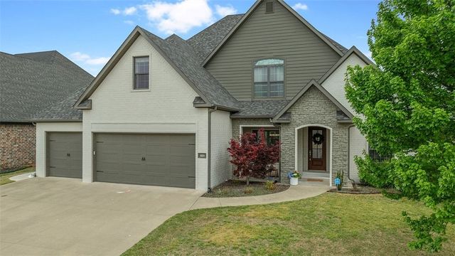 609 Hendrix Street, Bentonville, AR 72712