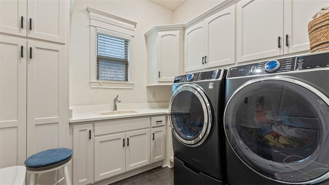 609 Hendrix Street, Bentonville, AR 72712