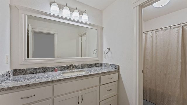 609 Hendrix Street, Bentonville, AR 72712