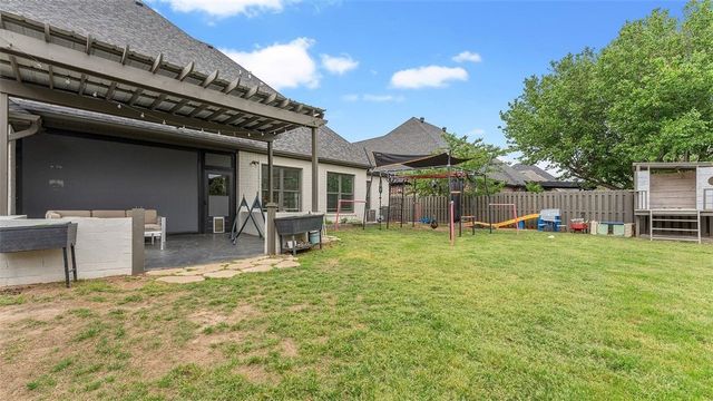 609 Hendrix Street, Bentonville, AR 72712