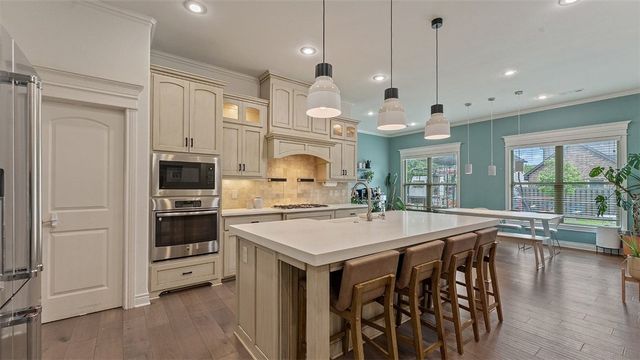 609 Hendrix Street, Bentonville, AR 72712