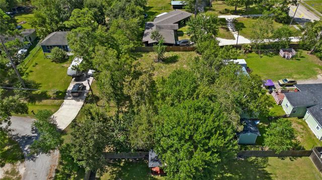 00 Ash, Dickinson, TX 77539