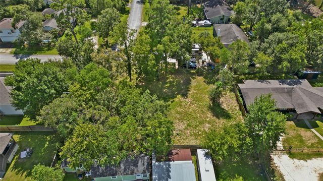 00 Ash, Dickinson, TX 77539
