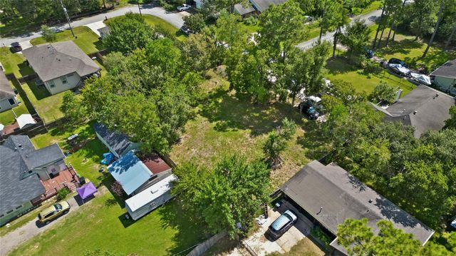 00 Ash, Dickinson, TX 77539