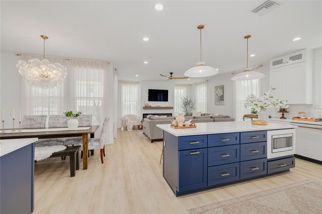 1717 MASSACHUSETTS AVENUE NE, St Petersburg, FL 33703