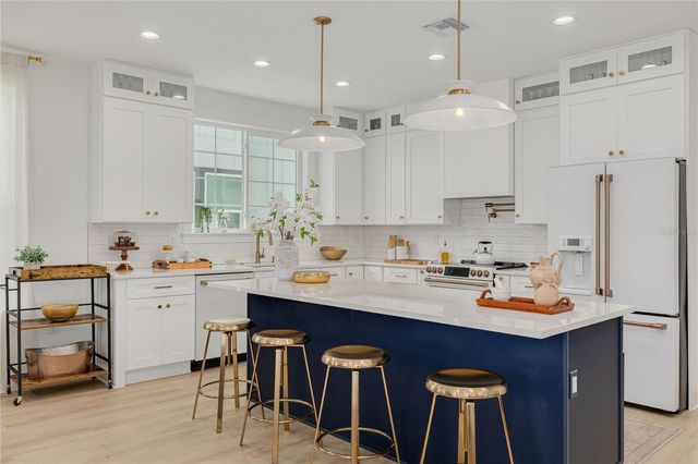 1717 MASSACHUSETTS AVENUE NE, St Petersburg, FL 33703