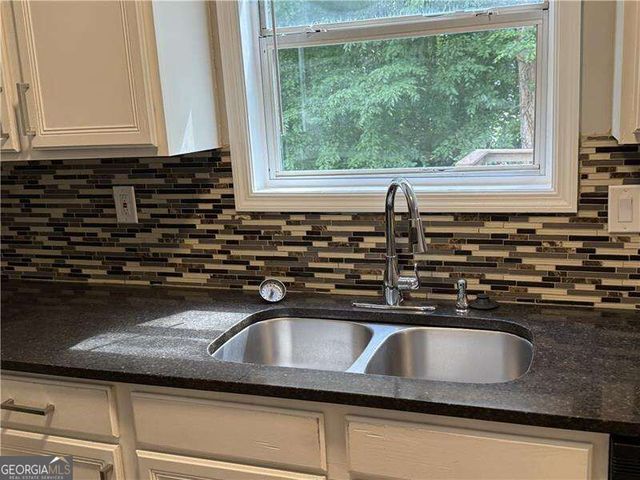 944 Crossing Rock Drive, Lawrenceville, GA 30043